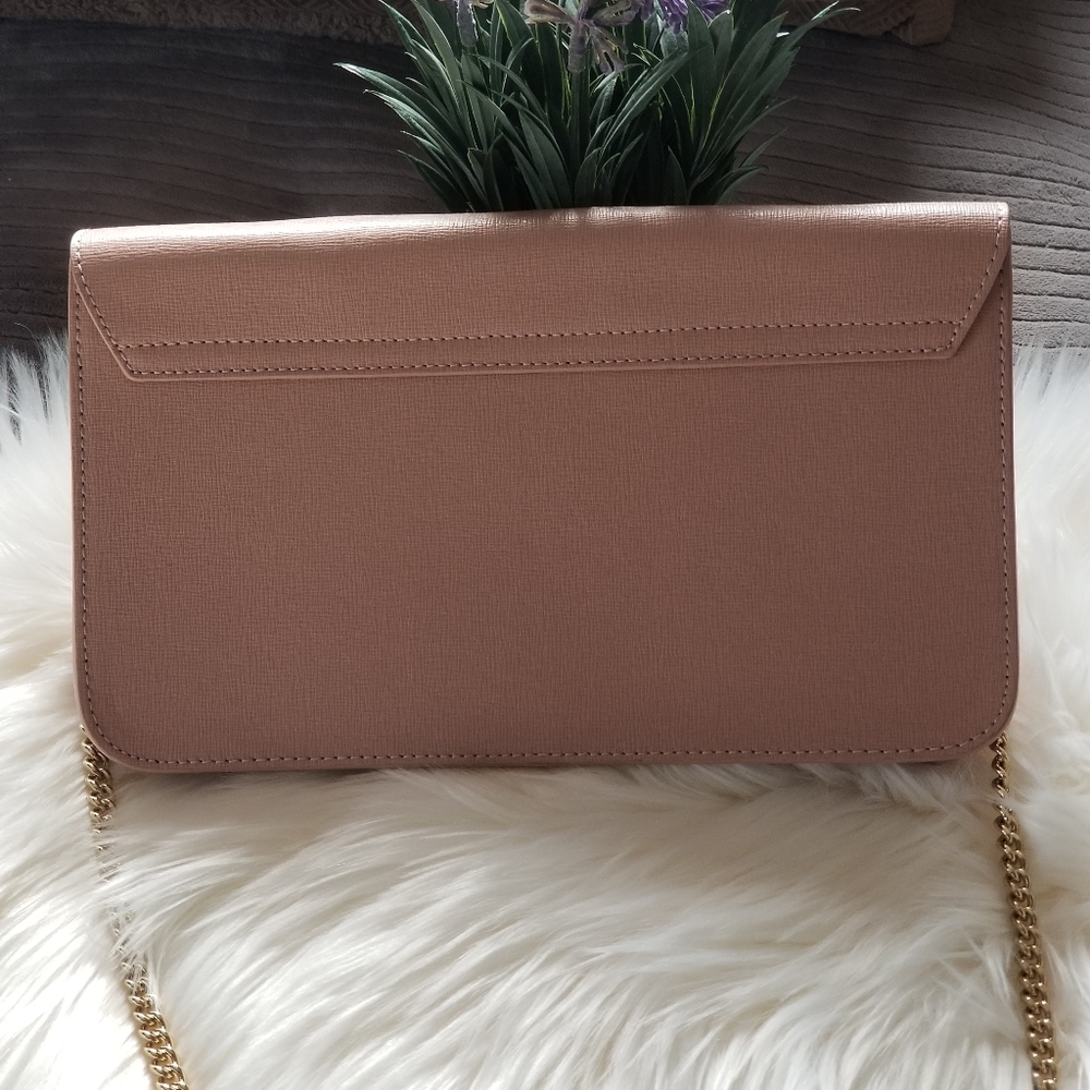 Purses - Picture 5 of 5